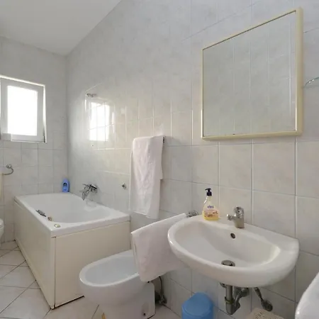 Apartment Rasip,